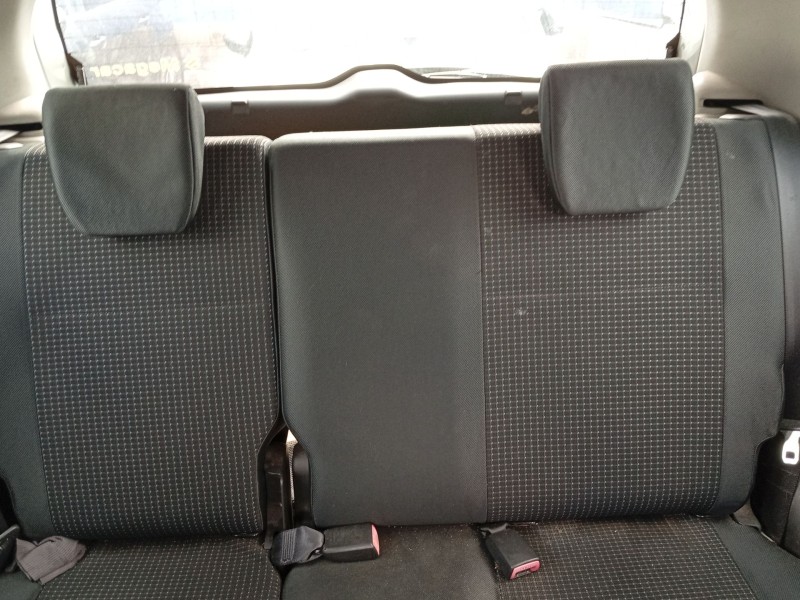 Recambio de asientos traseros para suzuki swift iii (mz, ez) 1.3 ddis (rs 413d) referencia OEM IAM 8786072K00000  