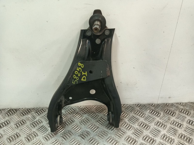 Recambio de brazo suspension inferior delantero izquierdo para dacia duster referencia OEM IAM   