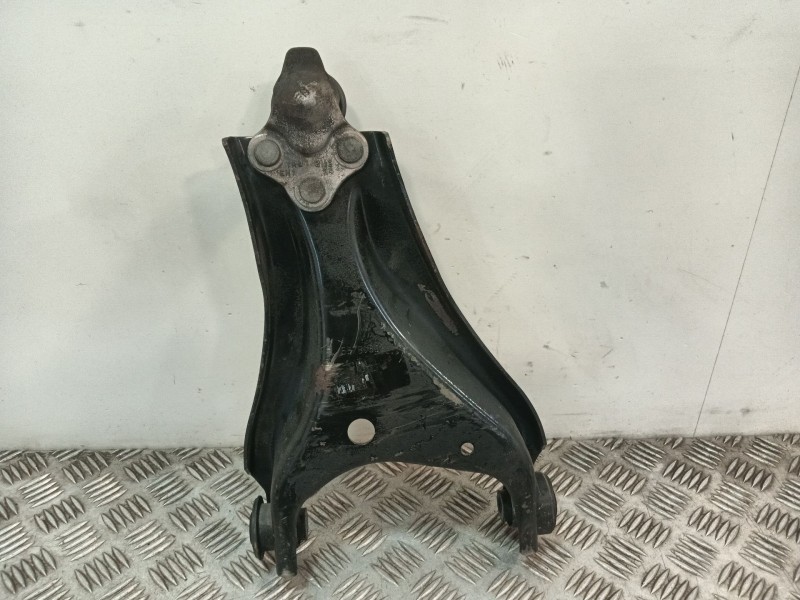 Recambio de brazo suspension inferior delantero izquierdo para dacia duster referencia OEM IAM   