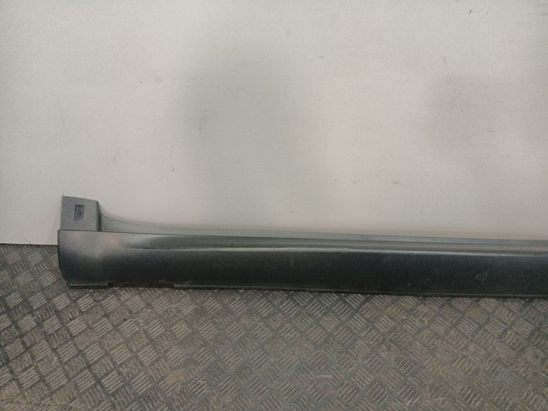 Recambio de faldon lateral para citroën c4 cactus 1.2 vti 82 referencia OEM IAM 9801521780  