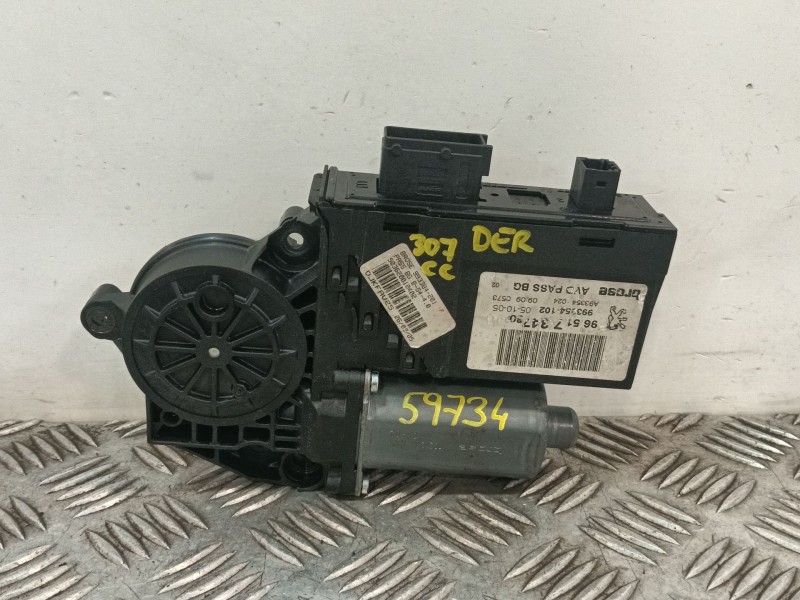 Recambio de motor elevalunas delantero derecho para peugeot 307 cc (3b) 2.0 16v referencia OEM IAM 9651734780  