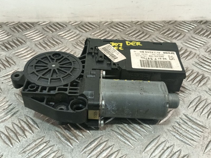 Recambio de motor elevalunas delantero derecho para peugeot 307 cc (3b) 2.0 16v referencia OEM IAM 9651734780  