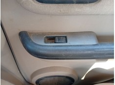 Recambio de mando elevalunas trasero derecho para nissan x-trail i (t30) 2.2 di 4x4 referencia OEM IAM 254110V000  