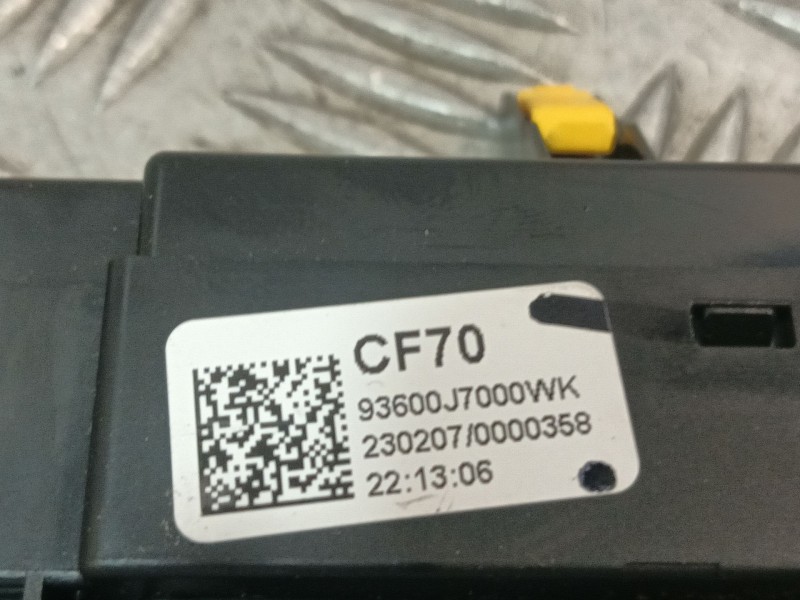 Recambio de warning para kia xceed (cd) 1.5 t-gdi mhev referencia OEM IAM 93600J7000WK  