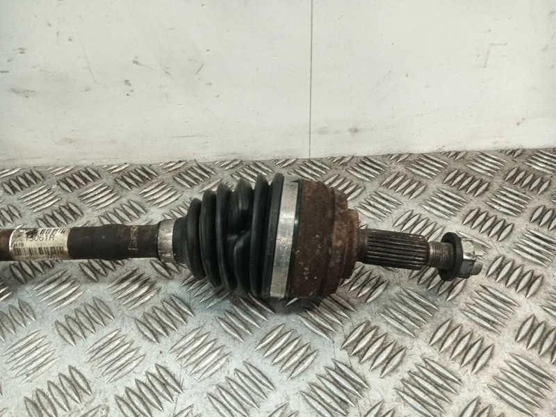 Recambio de transmision delantera izquierda para dacia duster referencia OEM IAM 391015061R  