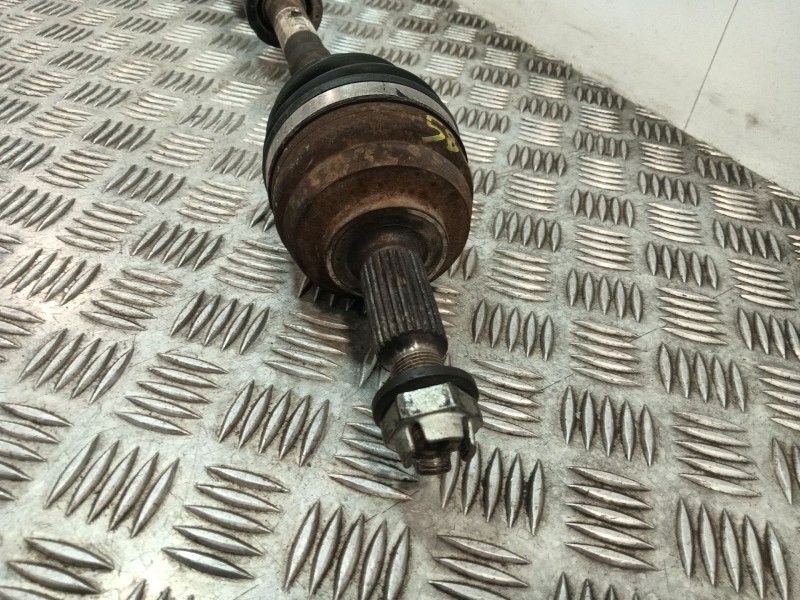 Recambio de transmision delantera izquierda para dacia duster referencia OEM IAM 391015061R  