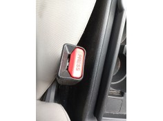 Recambio de enganche cinturon delantero izquierdo para mazda 3 (bk) 1.6 (bk14) referencia OEM IAM   