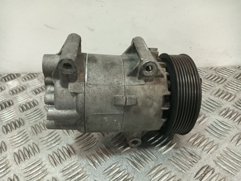 Recambio de compresor aire acondicionado para renault megane ii coupe/cabrio referencia OEM IAM 8200940233  