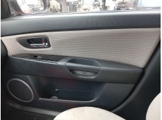 Recambio de guarnecido puerta delantera derecha para mazda 3 (bk) 1.6 (bk14) referencia OEM IAM BR2A6843X  