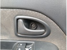 Recambio de maneta interior delantera izquierda para renault clio ii (bb_, cb_) 1.5 dci (b/cb3m) referencia OEM IAM 8200646947  