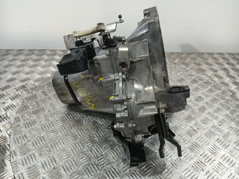 Recambio de caja cambios para citroën c4 cactus 1.2 vti 82 referencia OEM IAM 20CR15  