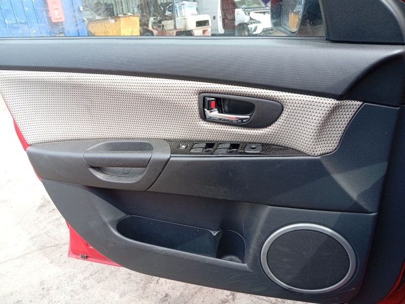Recambio de guarnecido puerta delantera izquierda para mazda 3 (bk) 1.6 (bk14) referencia OEM IAM BS3S68450C02  