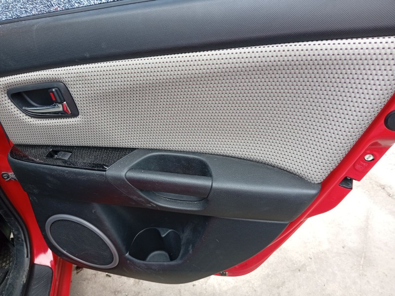 Recambio de guarnecido puerta trasera derecha para mazda 3 (bk) 1.6 (bk14) referencia OEM IAM   