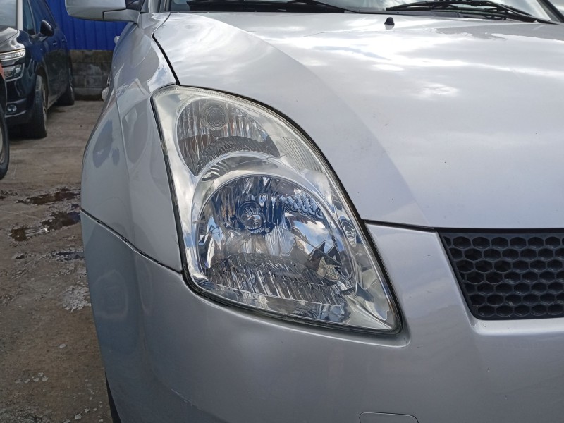 Recambio de faro derecho para suzuki swift iii (mz, ez) 1.3 ddis (rs 413d) referencia OEM IAM 3512062J11000  
