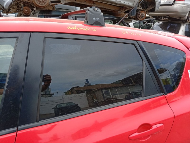 Recambio de luna trasera izquierda para mazda 3 (bk) 1.6 (bk14) referencia OEM IAM BP4K73511C  