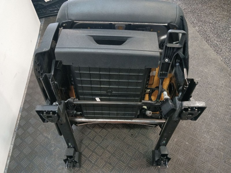 Recambio de asiento delantero derecho para ford ecosport 1.0 ecoboost referencia OEM IAM GN15S625B02AA  