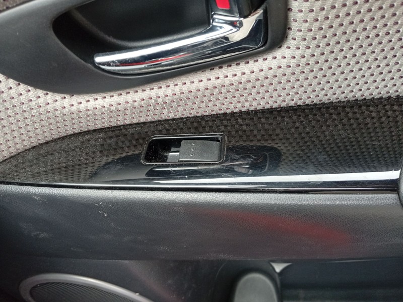 Recambio de mando elevalunas delantero derecho para mazda 3 (bk) 1.6 (bk14) referencia OEM IAM BP4K66370  