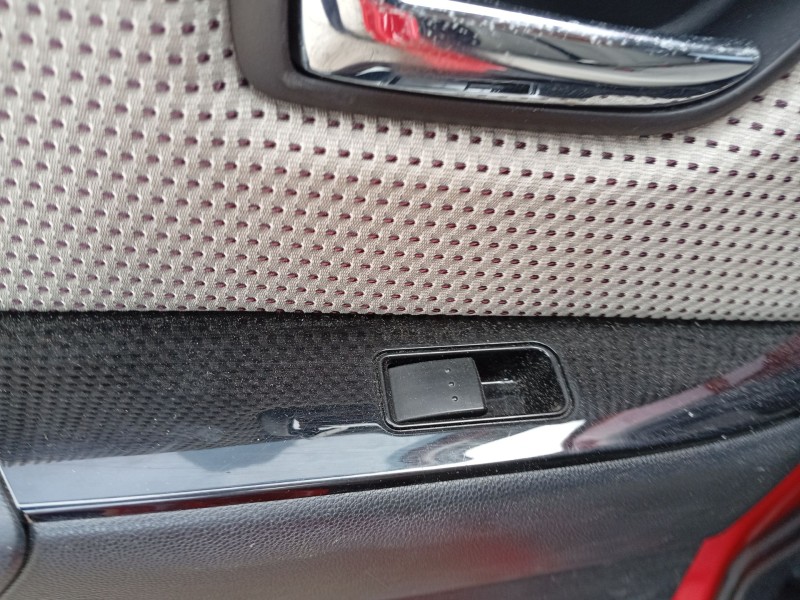 Recambio de mando elevalunas trasero izquierdo para mazda 3 (bk) 1.6 (bk14) referencia OEM IAM   