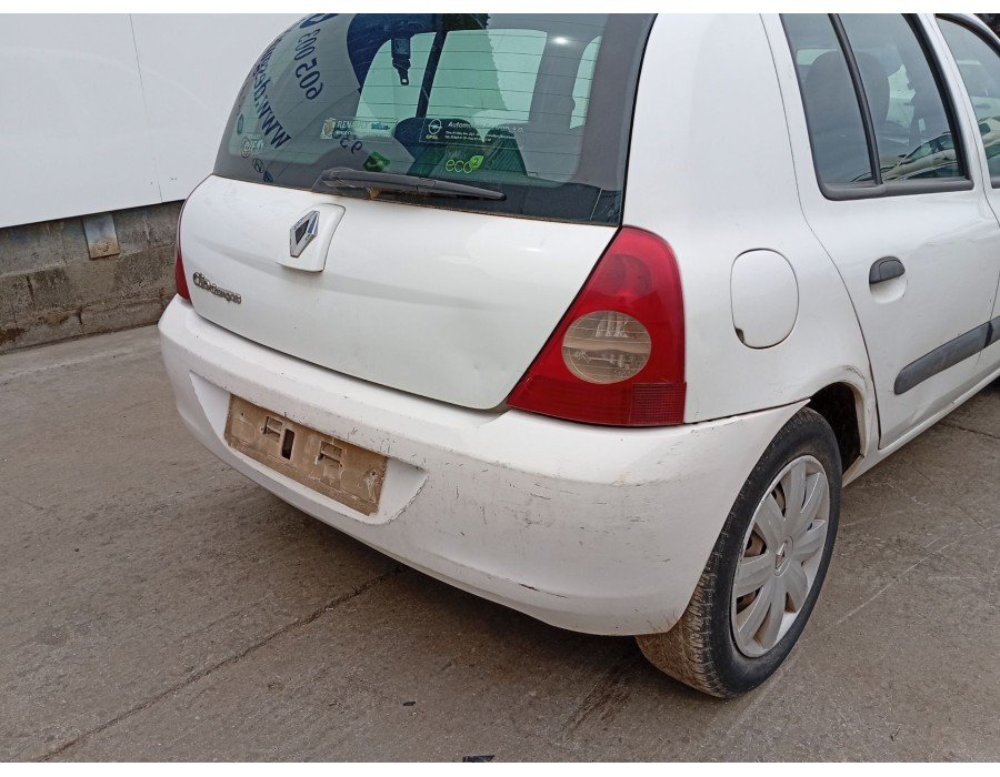 Recambio de paragolpes trasero para renault clio ii (bb_, cb_) 1.5 dci (b/cb3m) referencia OEM IAM 7701470811  