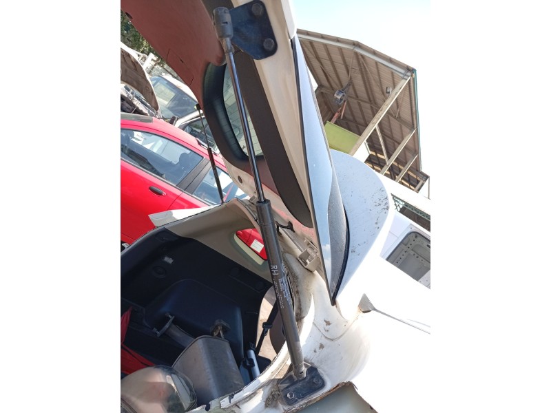 Recambio de amortiguadores maletero / porton para kia carens iv 1.7 crdi referencia OEM IAM   