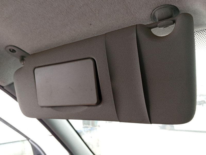 Recambio de parasol izquierdo para renault clio ii (bb_, cb_) 1.5 dci (b/cb3m) referencia OEM IAM 7700849117  