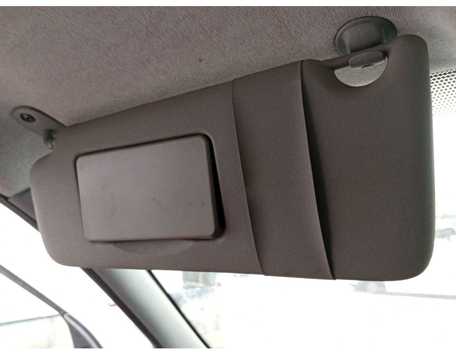 Recambio de parasol izquierdo para renault clio ii (bb_, cb_) 1.5 dci (b/cb3m) referencia OEM IAM 7700849117  