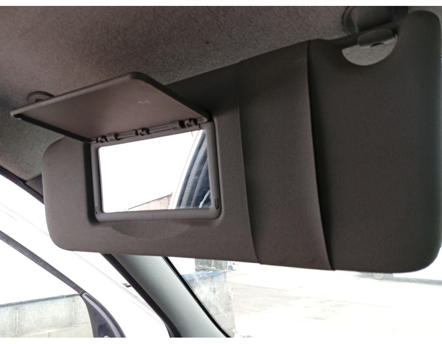 Recambio de parasol izquierdo para renault clio ii (bb_, cb_) 1.5 dci (b/cb3m) referencia OEM IAM 7700849117  