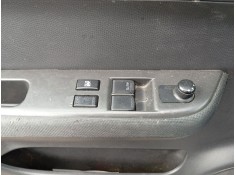 Recambio de mando elevalunas delantero izquierdo para suzuki swift iii (mz, ez) 1.3 ddis (rs 413d) referencia OEM IAM 3799062J10