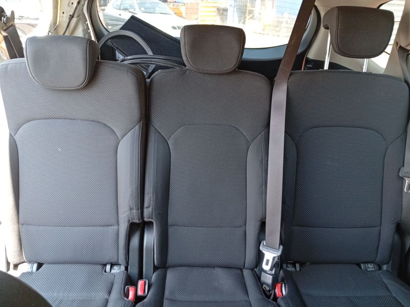Recambio de asientos traseros para kia carens iv 1.7 crdi referencia OEM IAM   