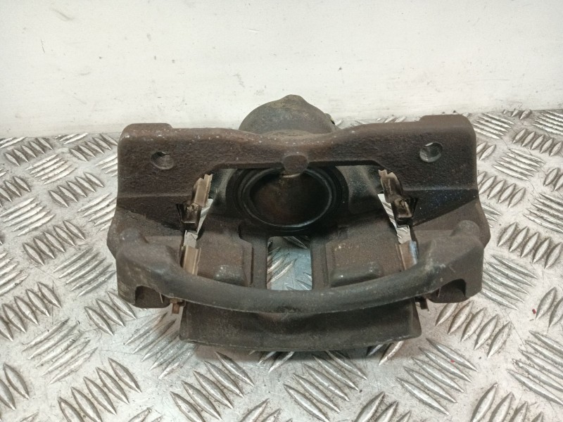 Recambio de pinza freno delantera derecha para toyota auris (_e15_) 1.6 (zre151_) referencia OEM IAM 4773002341  