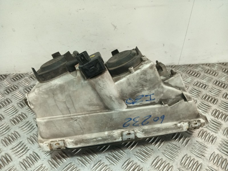 Recambio de faro izquierdo para volvo v40 station wagon (645) 1.9 di referencia OEM IAM 1AG247002  
