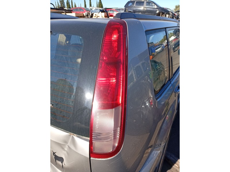 Recambio de piloto trasero derecho para nissan x-trail i (t30) 2.2 di 4x4 referencia OEM IAM 265508H301  