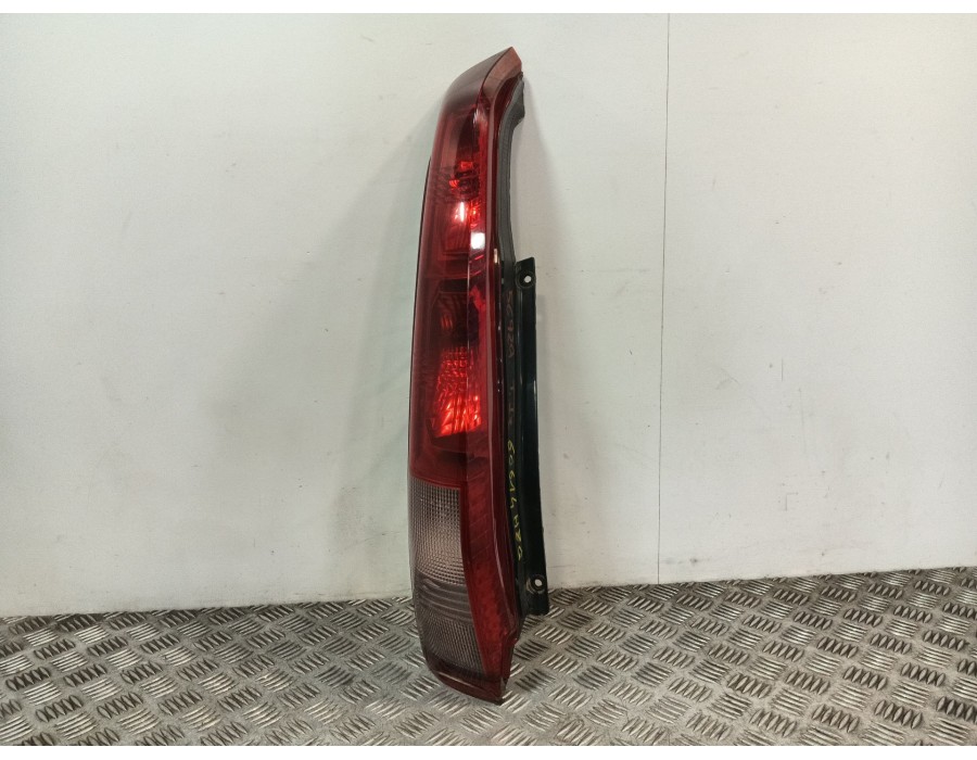 Recambio de piloto trasero izquierdo para nissan x-trail i (t30) 2.2 di 4x4 referencia OEM IAM 265558H301  