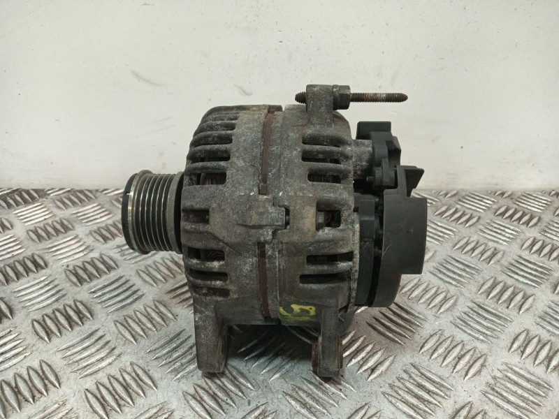 Recambio de alternador para renault clio iii referencia OEM IAM 231008578R 0124425093 