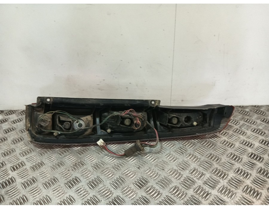 Recambio de piloto trasero izquierdo para nissan x-trail i (t30) 2.2 di 4x4 referencia OEM IAM 265558H301  
