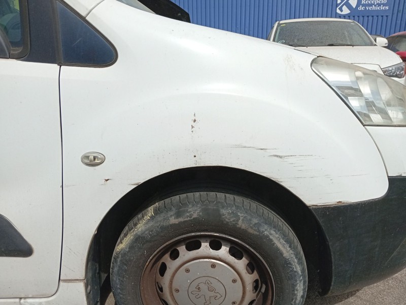 Recambio de aleta delantera derecha para peugeot partner furgoneta/monovolumen 1.6 hdi referencia OEM IAM 7841Y2  