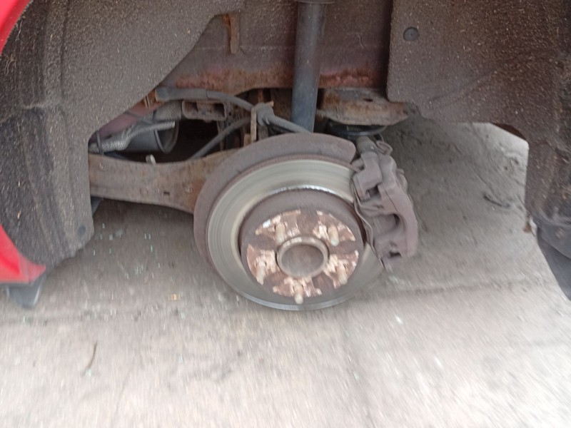 Recambio de mangueta trasera izquierda para mazda 3 (bk) 1.6 (bk14) referencia OEM IAM BBM22615XB  