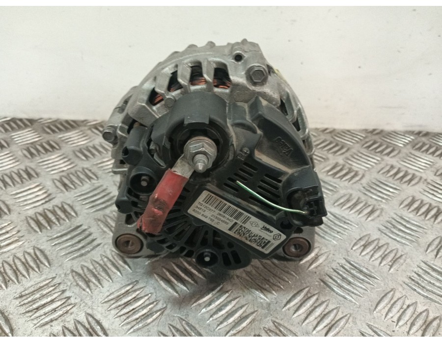 Recambio de alternador para renault megane iii berlina 5 p 1.2 16v referencia OEM IAM TG12C077 2606154D 