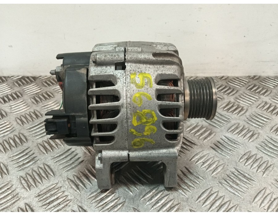 Recambio de alternador para renault megane iii berlina 5 p 1.2 16v referencia OEM IAM TG12C077 2606154D 