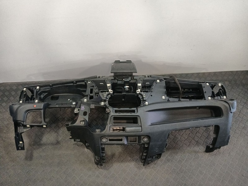 Recambio de salpicadero para iveco daily vi furgoneta 35s18, 35c18, 40c18, 50c18, 60c18, 65c18, 70c18 referencia OEM IAM 5801544