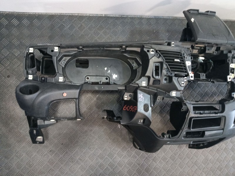 Recambio de salpicadero para iveco daily vi furgoneta 35s18, 35c18, 40c18, 50c18, 60c18, 65c18, 70c18 referencia OEM IAM 5801544