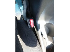 Recambio de enganche cinturon delantero derecho para kia carens iv 1.7 crdi referencia OEM IAM   