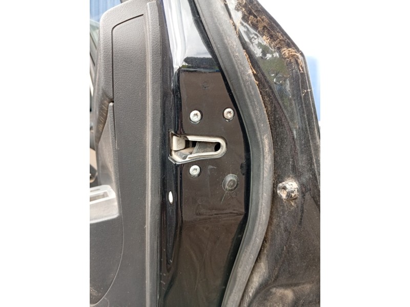Recambio de cerradura puerta trasera derecha para jeep patriot 2.0 crd cat referencia OEM IAM   