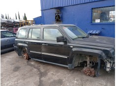 Recambio de puerta delantera derecha para jeep patriot 2.0 crd cat referencia OEM IAM 5067712AC   2