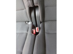 Recambio de enganche cinturon trasero derecho para kia carens iv 1.7 crdi referencia OEM IAM   