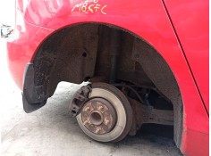 Recambio de paso de rueda trasero derecho para mazda 3 (bk) 1.6 (bk14) referencia OEM IAM BP4K561H1F  