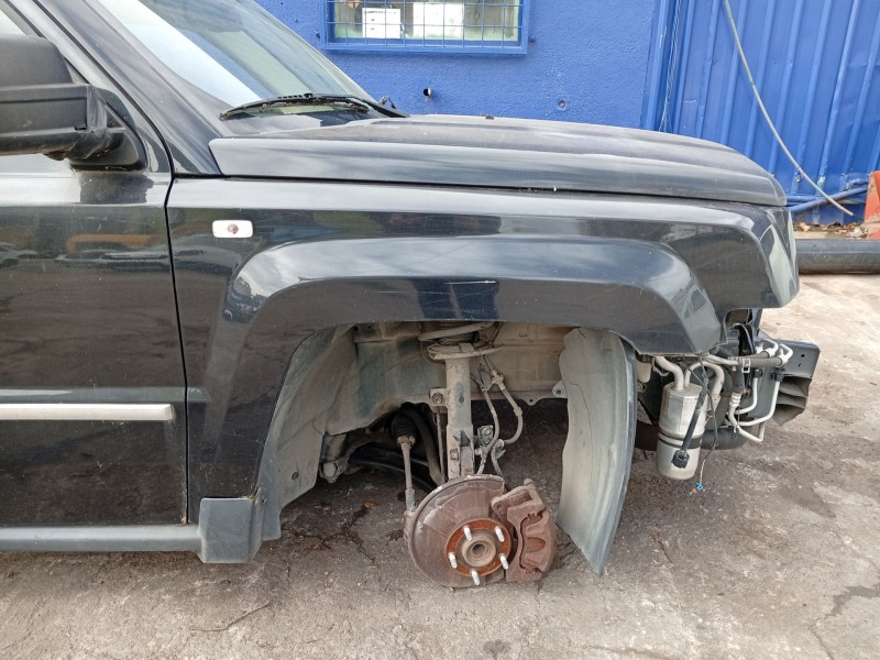 Recambio de aleta delantera derecha para jeep patriot 2.0 crd cat referencia OEM IAM   