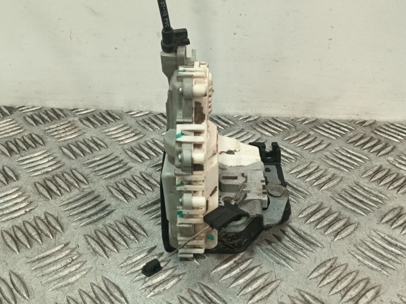 Recambio de cerradura puerta delantera derecha para seat leon (1p1) referencia OEM IAM M12790  