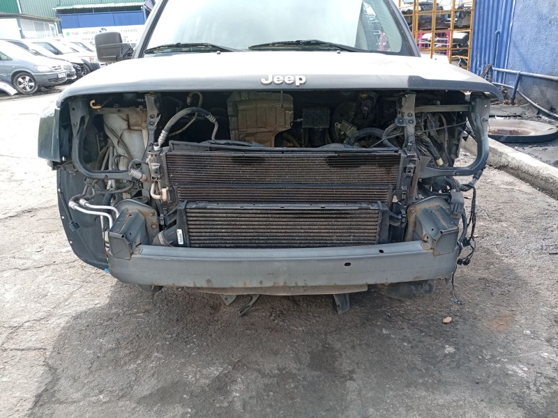 Recambio de refuerzo paragolpes delantero para jeep patriot 2.0 crd cat referencia OEM IAM   