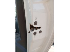 Recambio de cerradura puerta trasera derecha para renault clio iii (br0/1, cr0/1) 1.5 dci referencia OEM IAM 8200350758  